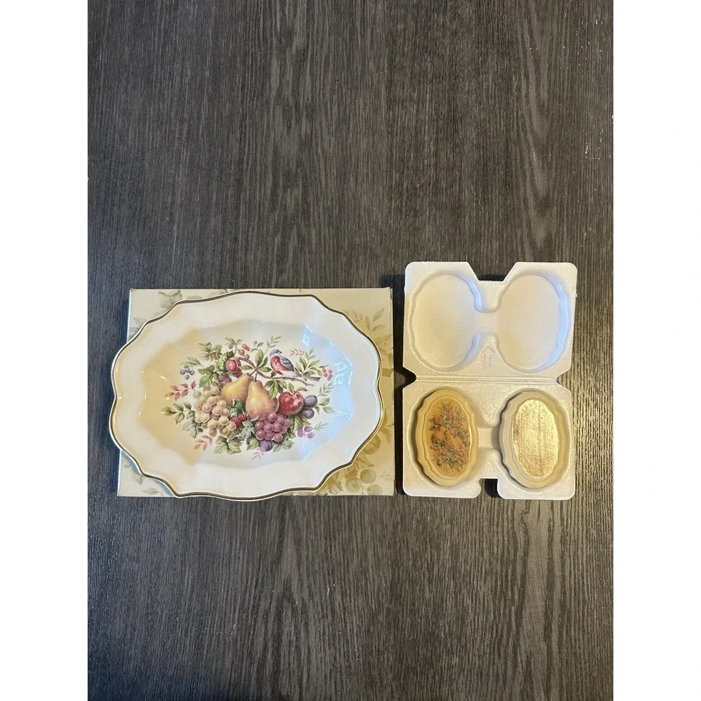 Vintage Avon Nature Bountiful‎ Ceramic Plate And 2 Fragrance Soaps. New In Box.